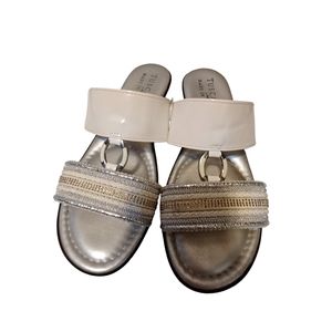 Tuscany white and silver open toe slip on sandals size 8.5 made in itialy